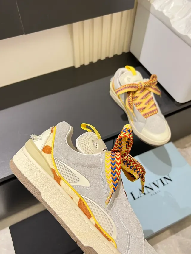 Gray Multicolor Laceless Strap-and-Tie Hybrid Closure Woven Zigzag Laces Sneakers 3