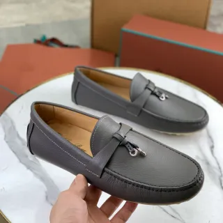 灰色粒面皮革流苏带乐福鞋