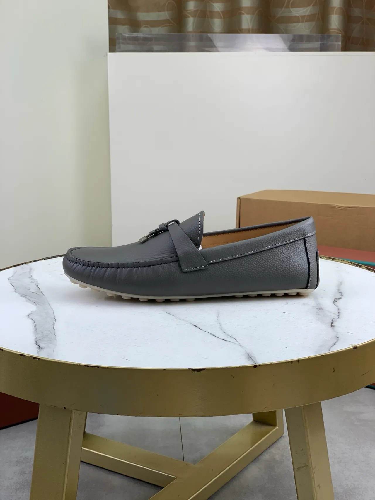 Gray Pebbled Leather Tassel Strap Loafers 5