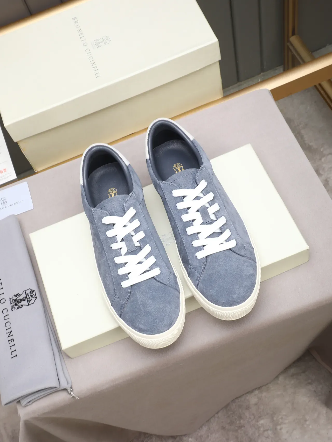 Gray White Suede Upper Low-Top Silhouette Sneakers 3