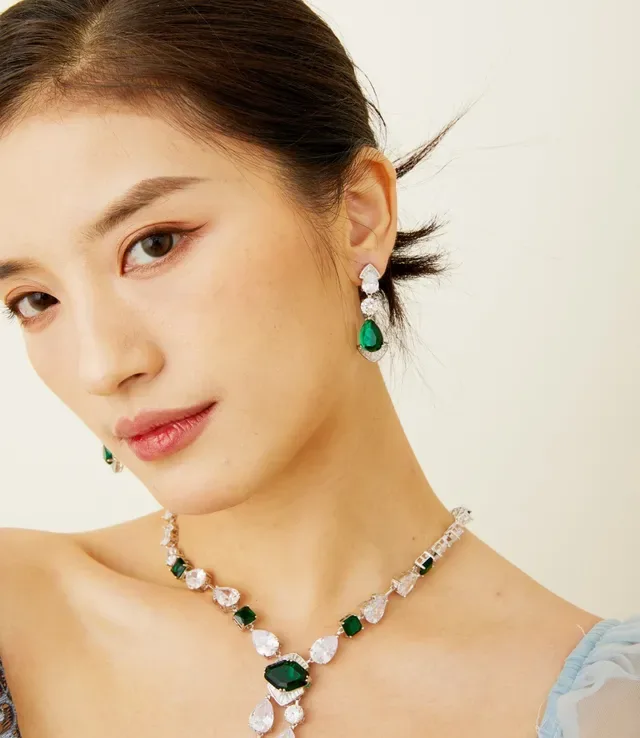Green and Clear Gemstone Drop Earrings 8