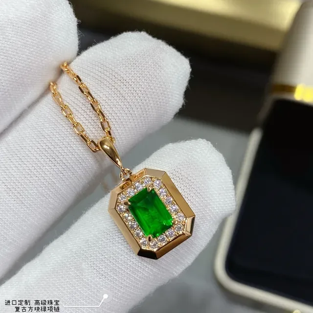 Green Gold Emerald-Cut Gemstone Necklace 4