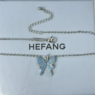 HEFANG قلادة فراشة كريستال أزرق