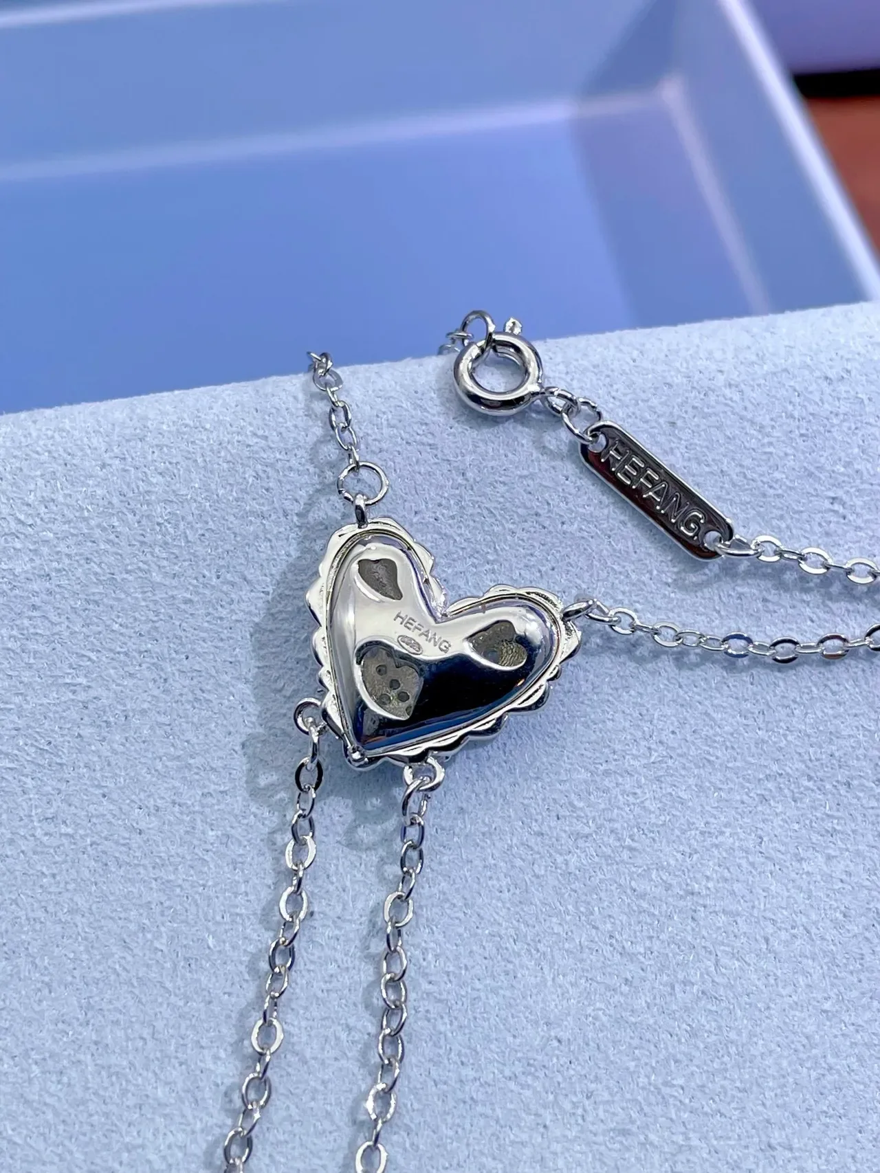 HEFANG Silver Blue Heart-Shaped Pendant Pavé-Set Stones Necklace 7