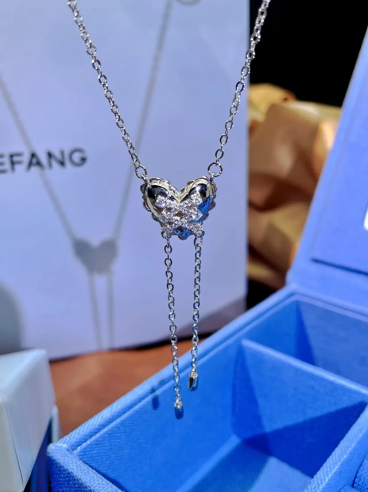 HEFANG Silver Blue Heart-Shaped Pendant Pavé-Set Stones Necklace 8