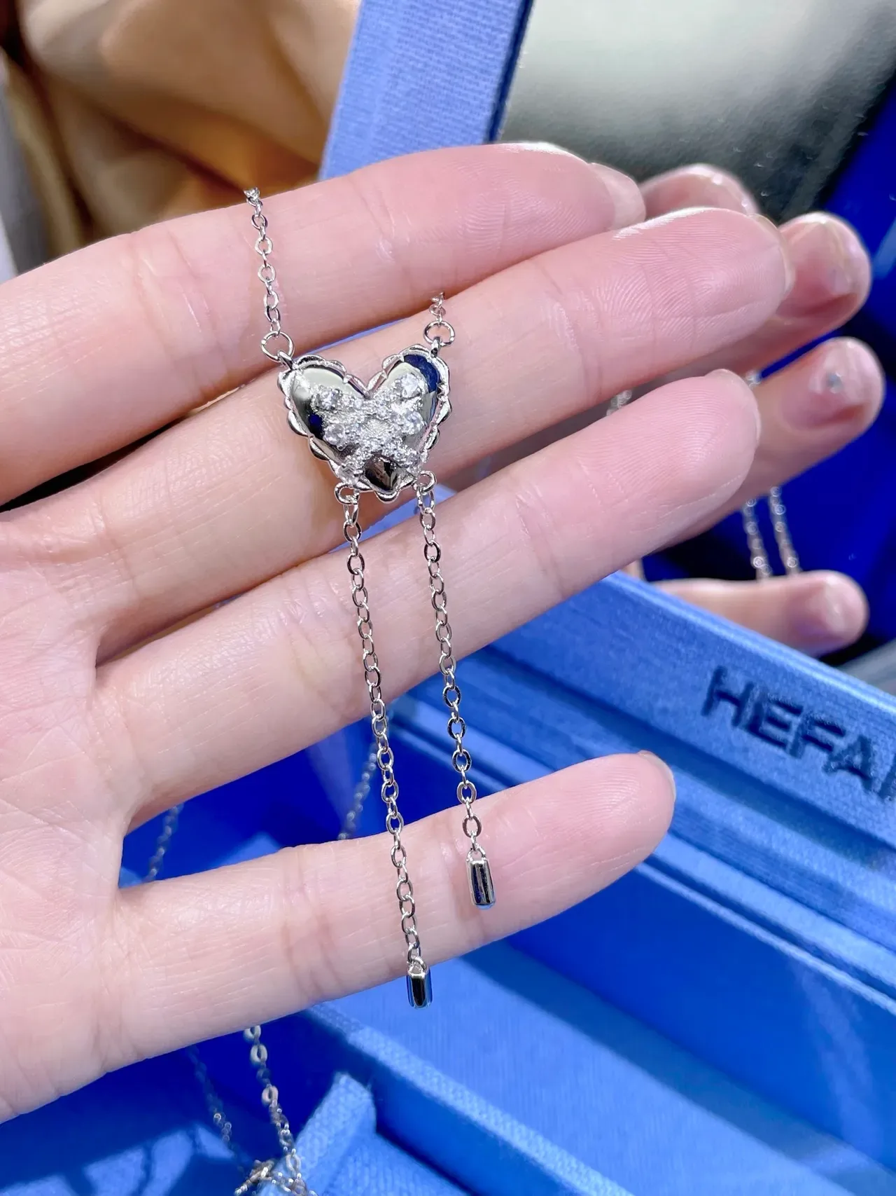 HEFANG Silver Blue Heart-Shaped Pendant Pavé-Set Stones Necklace 9