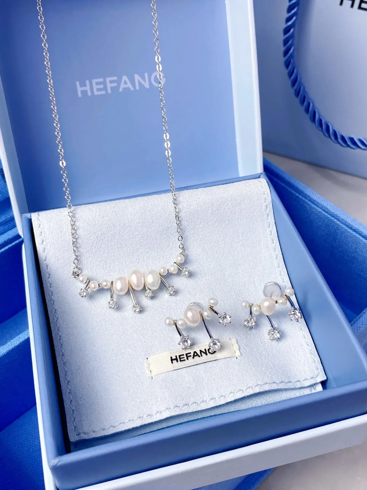 HEFANG Silver Chain Pearl and Crystal Cluster Necklace 3