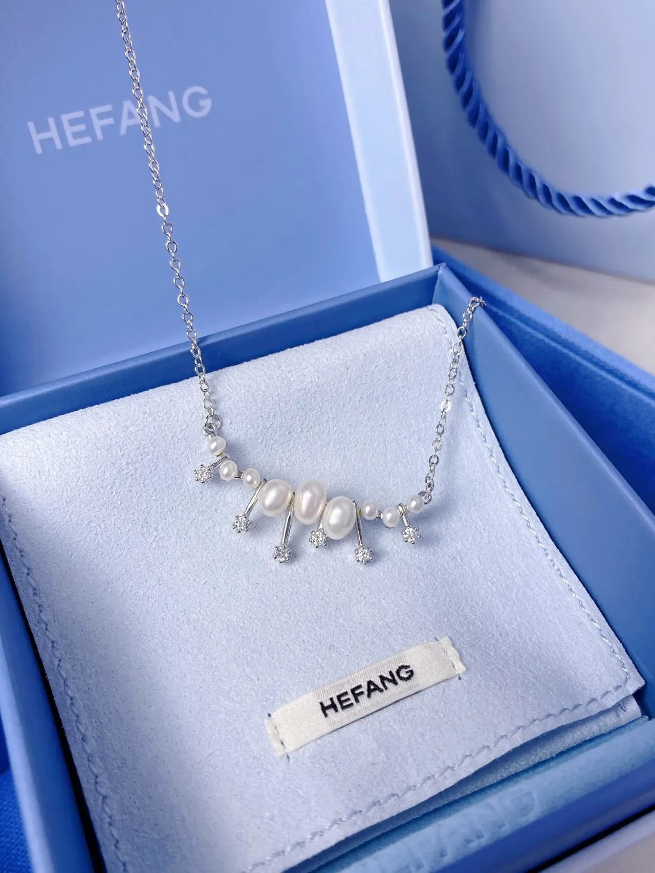 HEFANG Silver Chain Pearl and Crystal Cluster Necklace 5