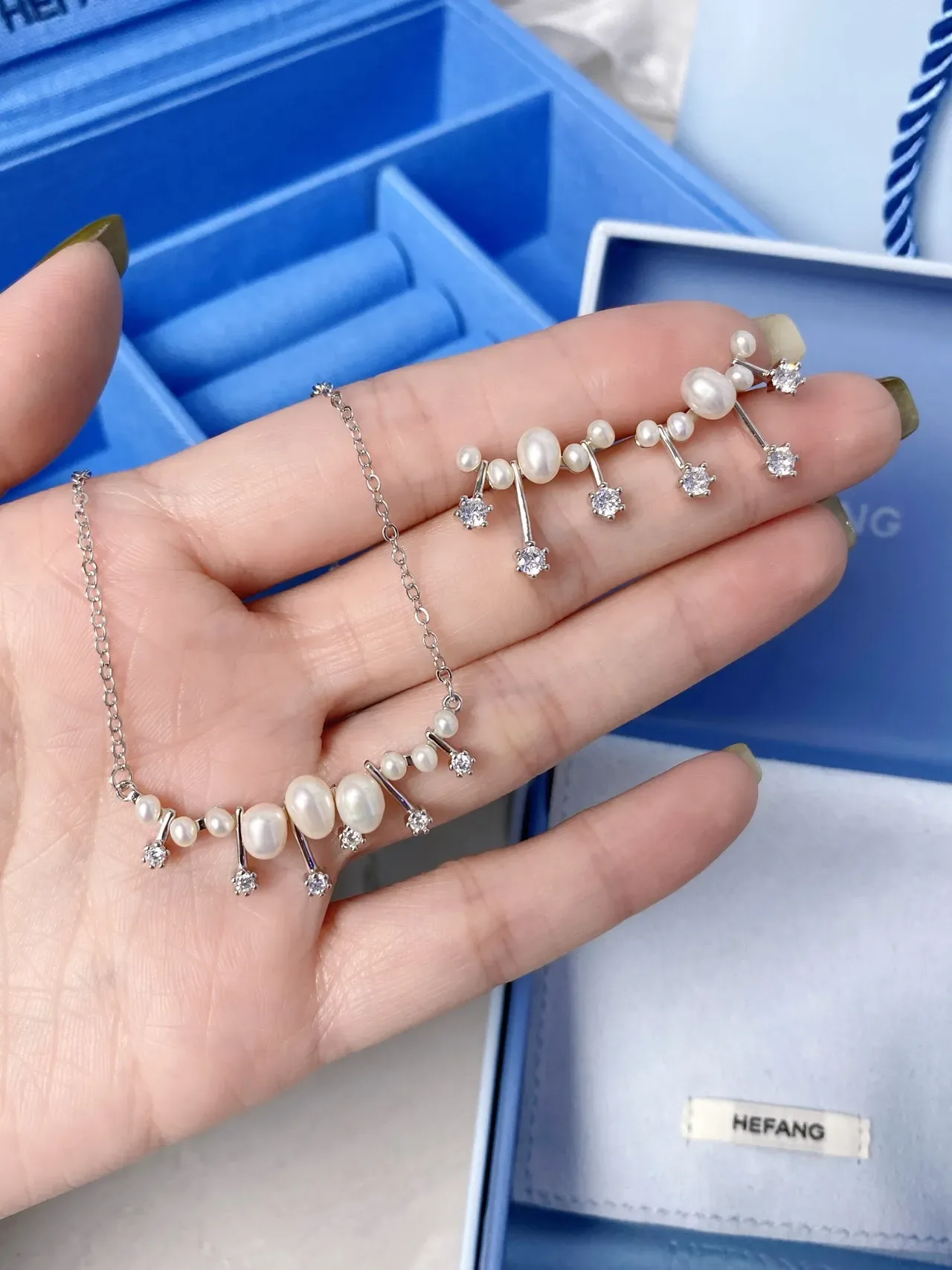 HEFANG Silver Chain Pearl and Crystal Cluster Necklace 9