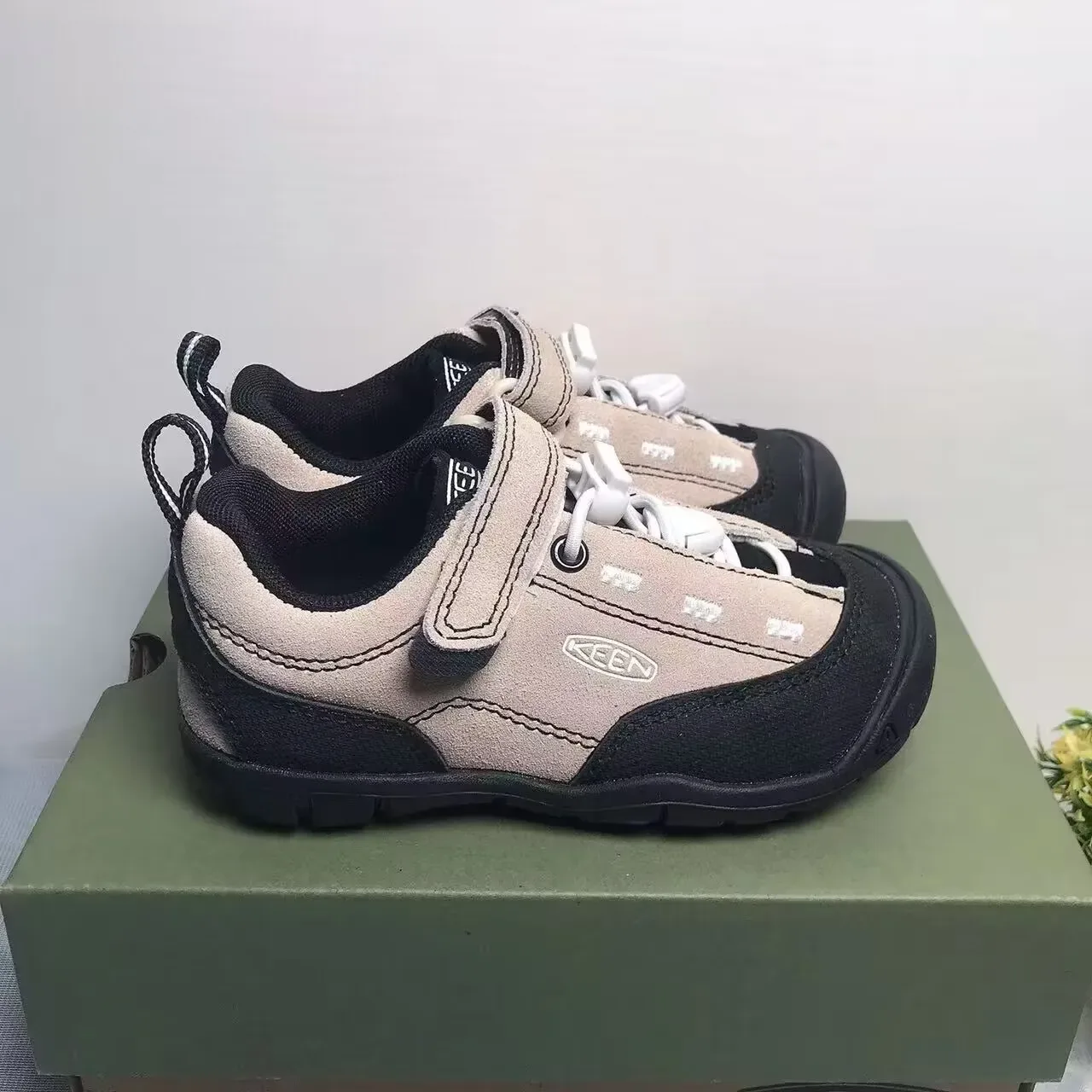 KEEN Blue Beige Low-Top Hook-and-Loop Strap Lifestyle Sneakers 2