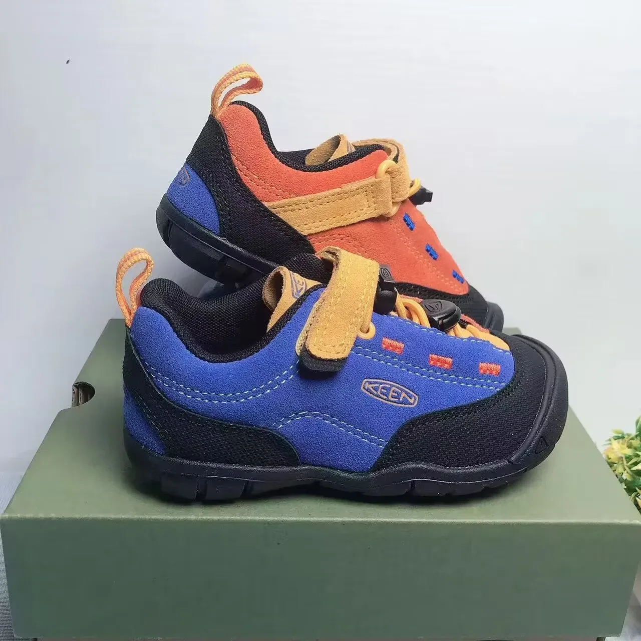 KEEN Blue Beige Low-Top Hook-and-Loop Strap Lifestyle Sneakers 3