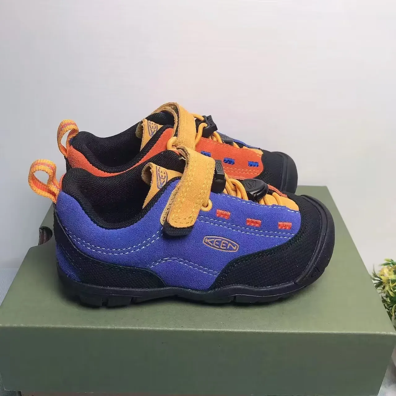 KEEN Blue Beige Low-Top Hook-and-Loop Strap Lifestyle Sneakers 4