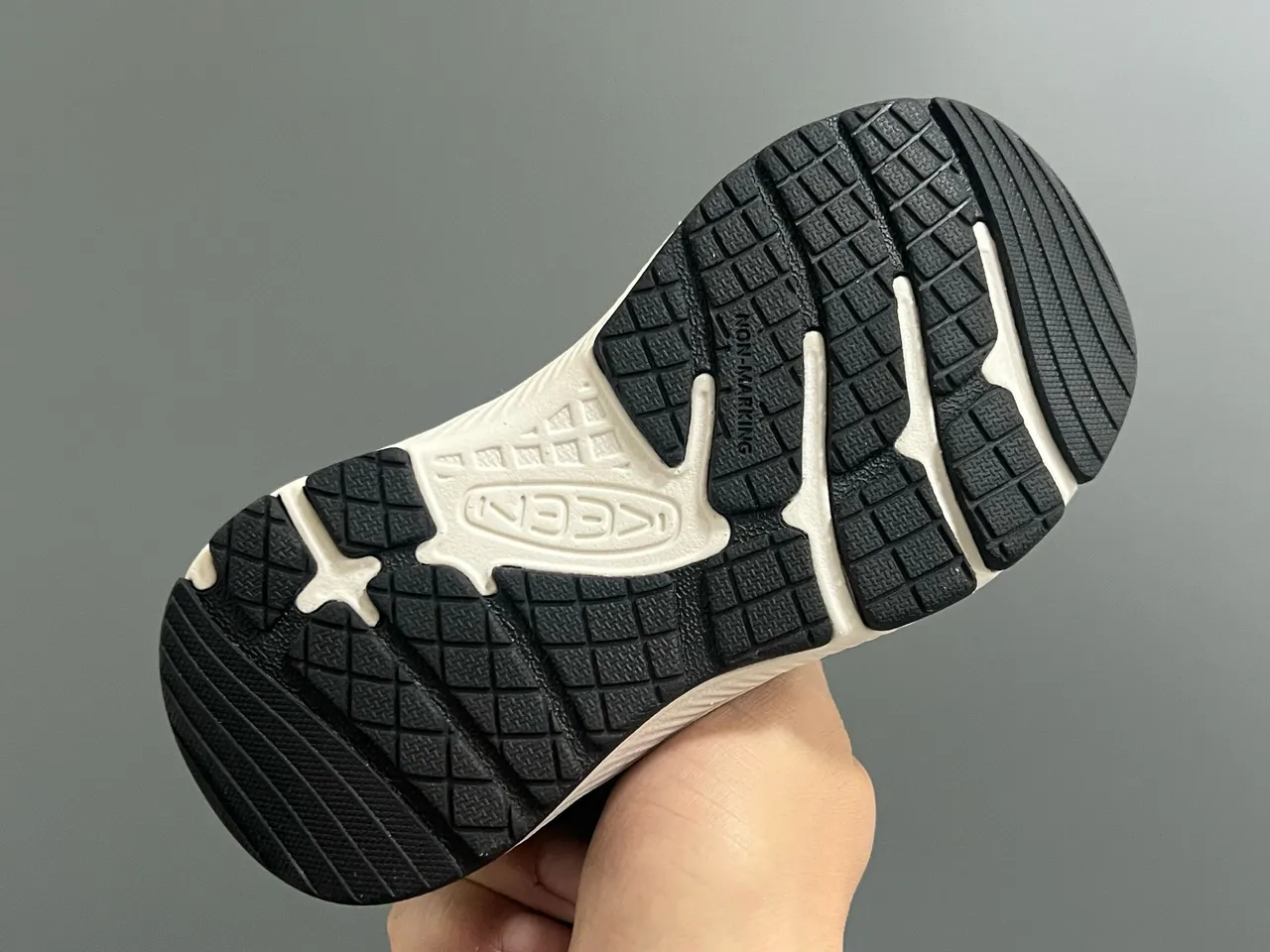 Keen Green Yellow Laceless Elastic Strap Closure Pull Tab Heel Running Shoes 15