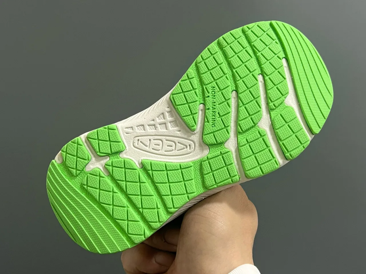 Keen Green Yellow Laceless Elastic Strap Closure Pull Tab Heel Running Shoes 24