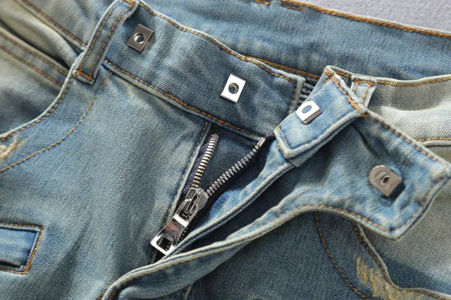 Light-Wash Distressed Moto-Panelled Zip-Pocket Jeans 17