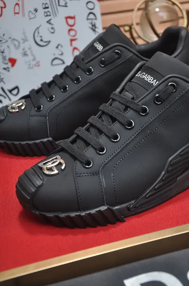 Matte Black Synthetic Low-Top Lace-Up Sneaker 3