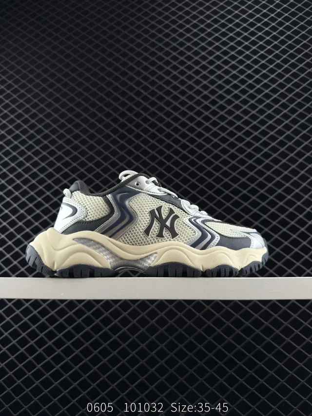 MLB Cargo Chunky New York Yankees Beige Navy Chunky Sneakers 6