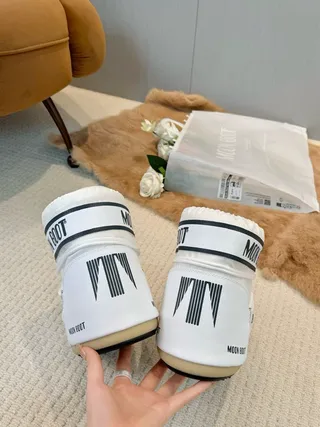 Moon Boot Classic White Snow Boots 7