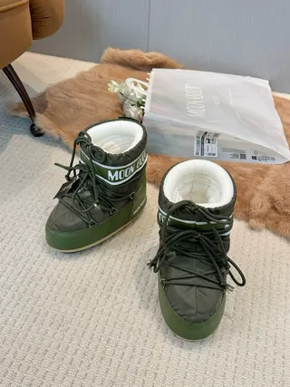 Moon Boot Olive Green Drawstring Cuff Snow Boots 5