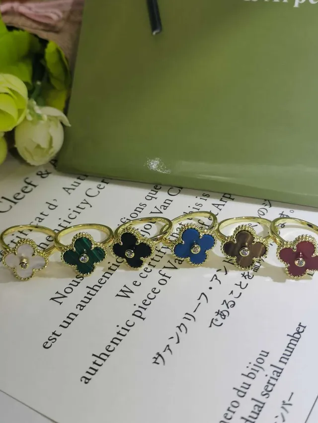 Multicolor Gold Four-Leaf Clover Motif Enamel Inlay Ring 9