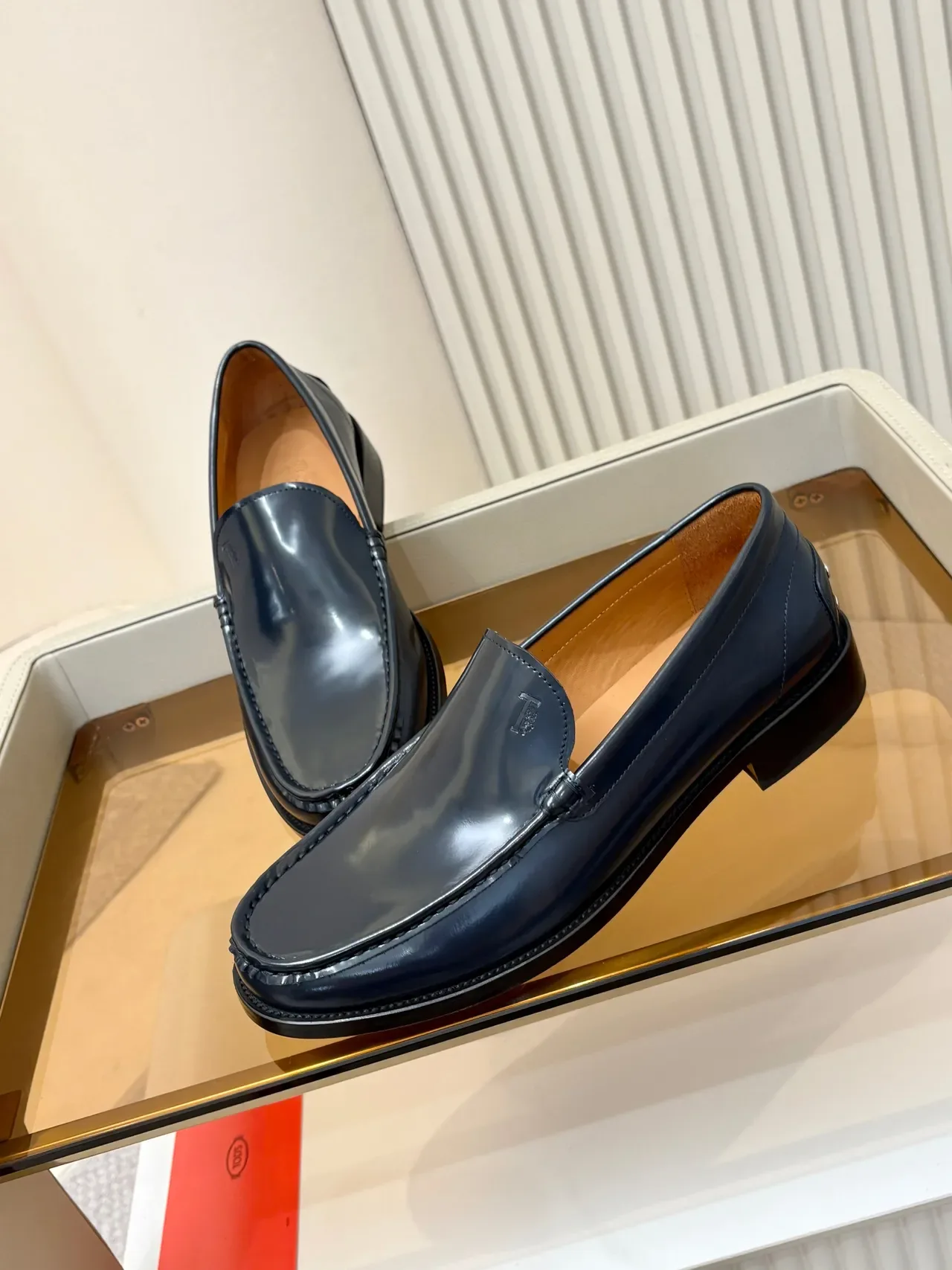 Navy Brown Glossy Patent-Like Leather Moc-Toe Stitching Loafer 4