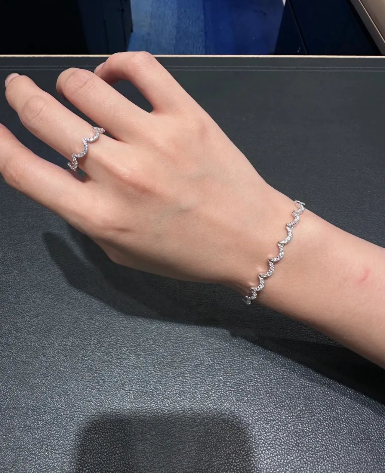 Navy Silver Scalloped-Edge Pave-Set Stones Bracelet 4