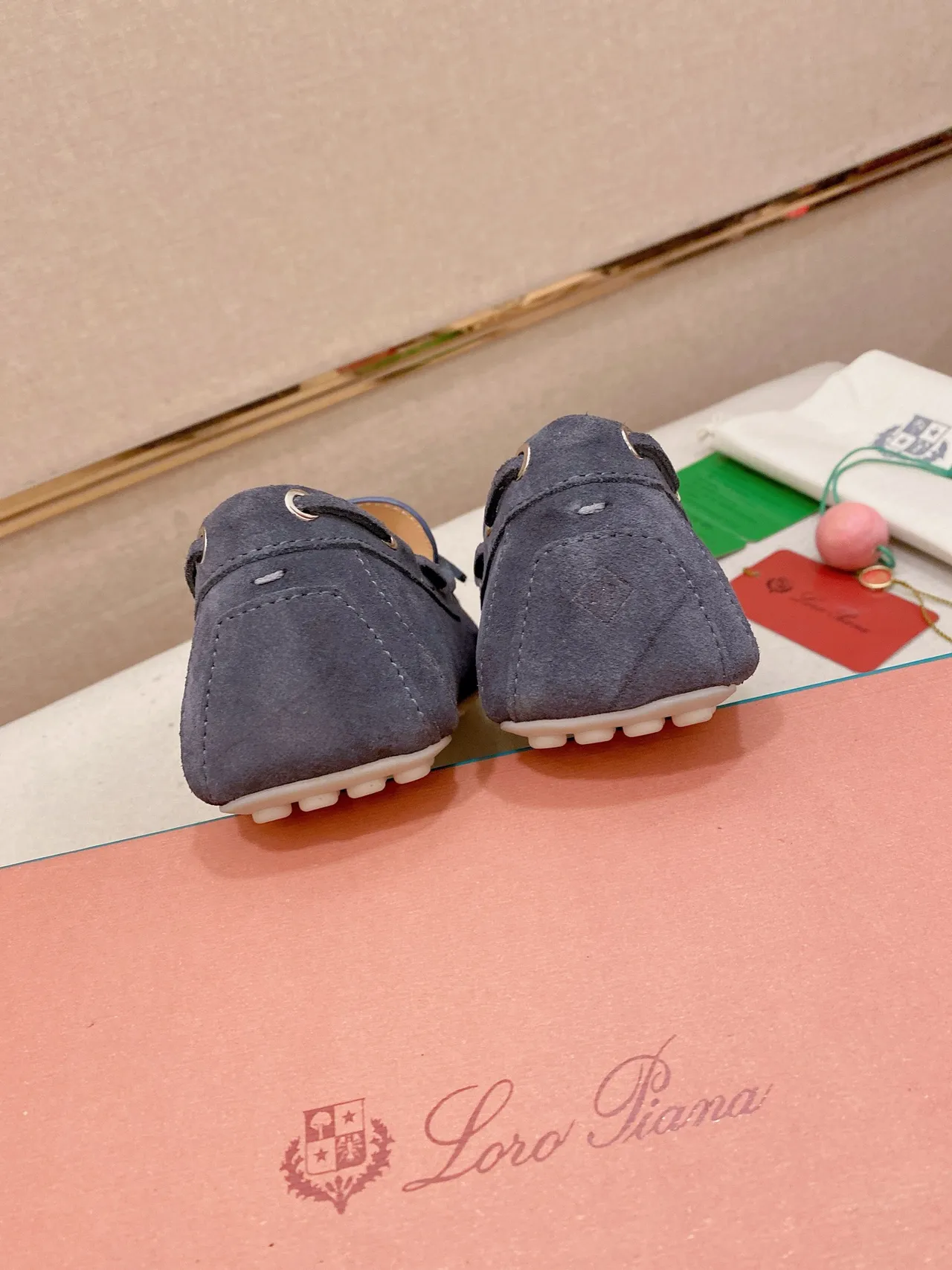 Navy White Suede Upper Rubber Pebble Sole Boat Shoes 8