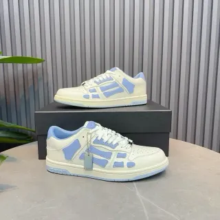 Off-White أحذية رياضية كريم ولون أزرق فاتح بانل جيومتريكي لو توب سينرز