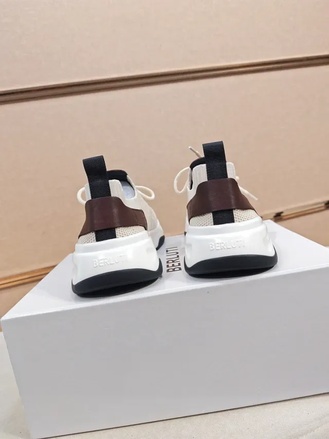 Off-White Knit Upper Chunky Midsole Lifestyle Sneaker 3