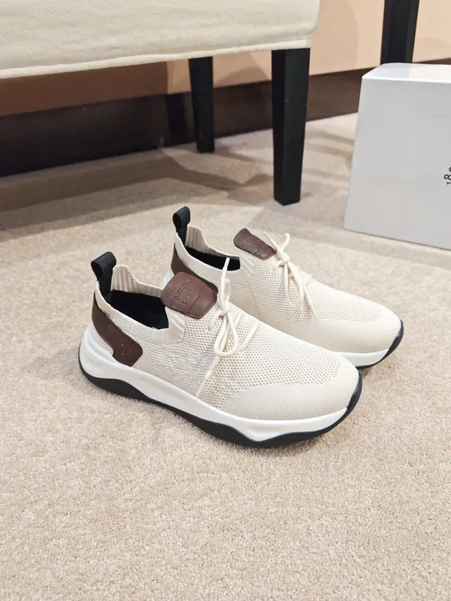 Off-White Knit Upper Chunky Midsole Lifestyle Sneaker 4
