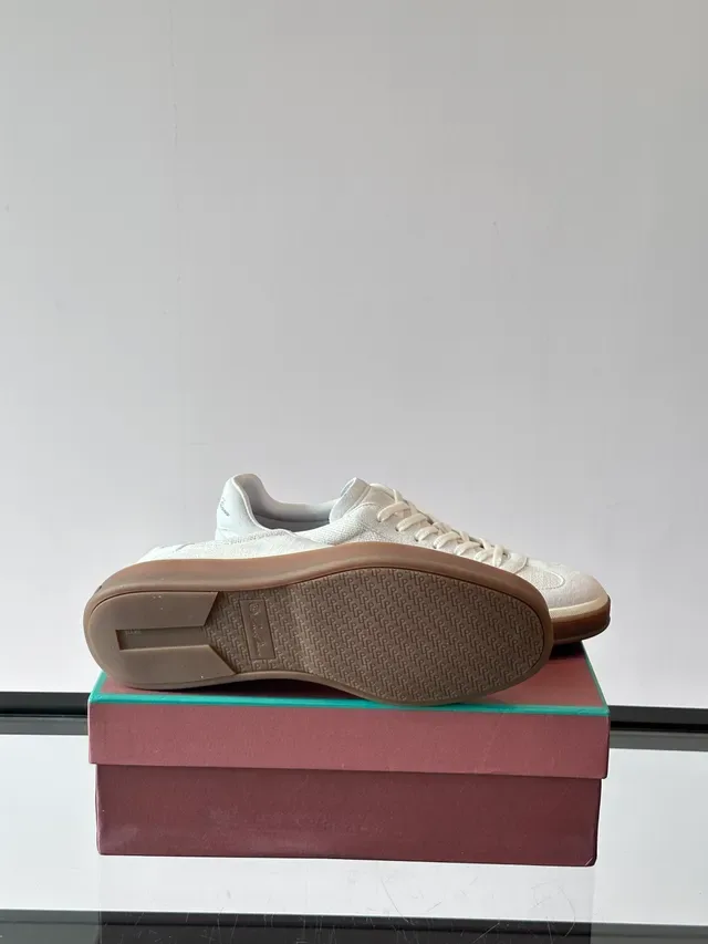 Off-White Textile Low-Top Gum Sole Lifestyle Sneakers 2