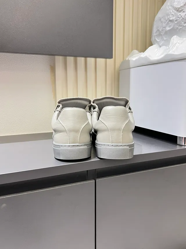 Off-White Tone Leather Low-Top Sneaker 2