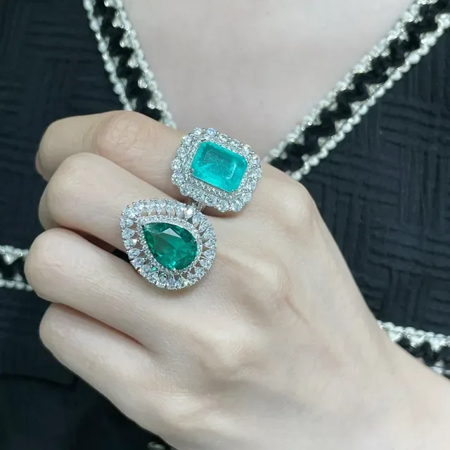 Pear-Cut Emerald and Diamond Halo Ring 8