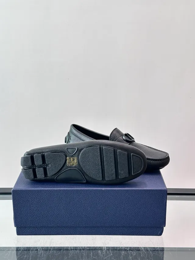 Pebbled Leather Horsebit Buckle Loafers 2