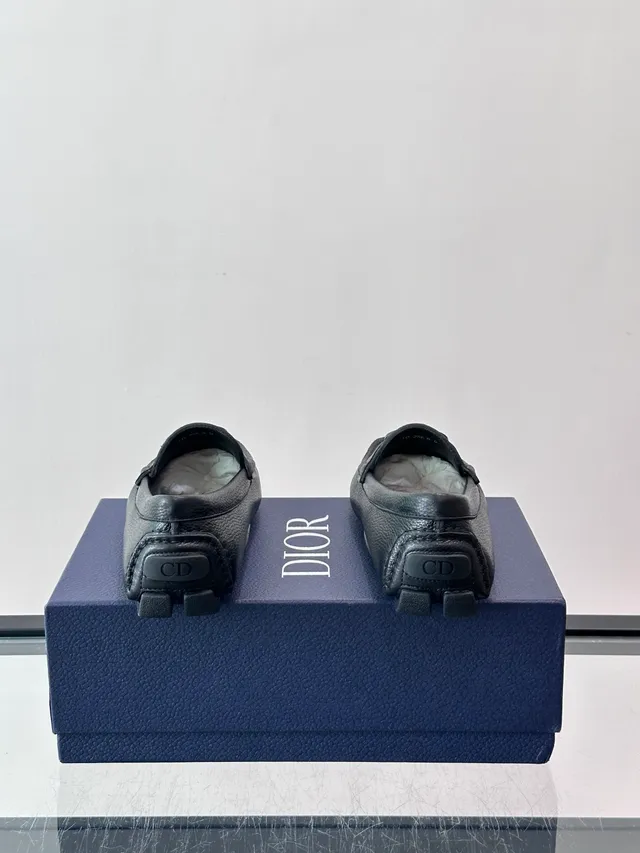 Pebbled Leather Horsebit Buckle Loafers 3