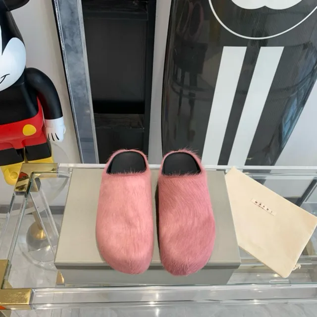 Pink Black Fuzzy Shearling-Like Upper Open-Back Slip-On Casual Shoes 9