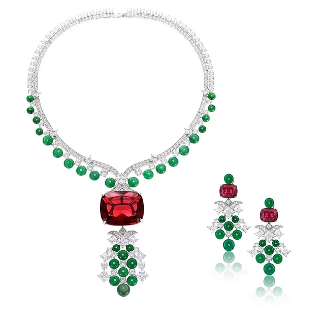 Red and Green Cabochon Chandelier Drop Earrings 2
