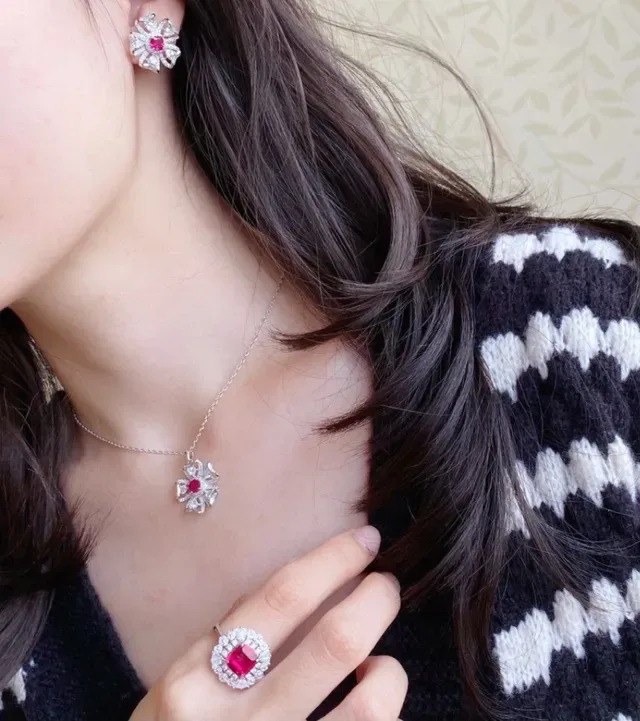 Red Silver Flower-Shaped Pave-Set Clear Stones Necklace 3