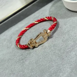 سوارة حبل ملتوي أحمر مع إبزيم فرس ذهبي