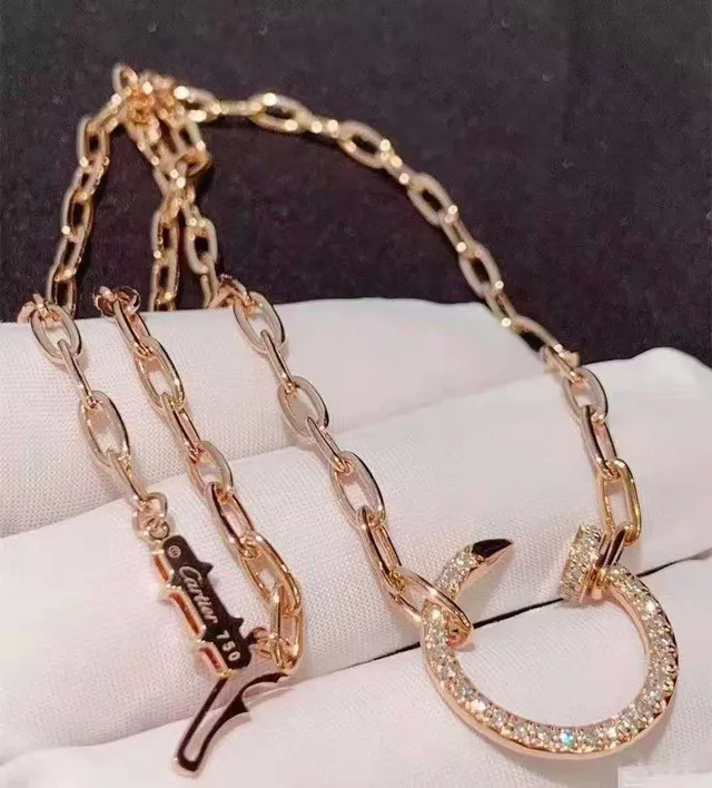 Rose Gold Pavé Circular Pendant Necklace 2