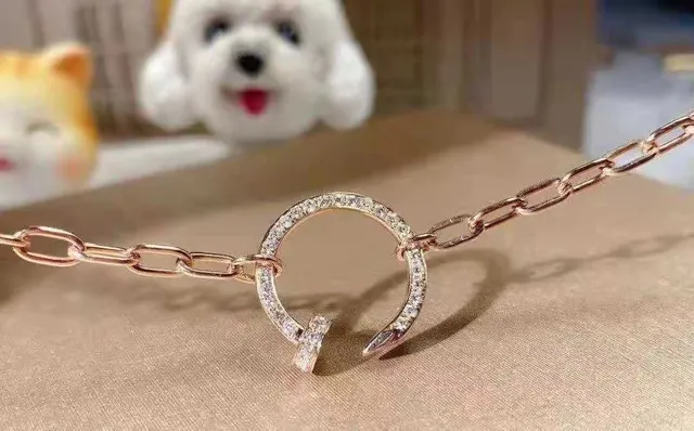 Rose Gold Pavé Circular Pendant Necklace 4