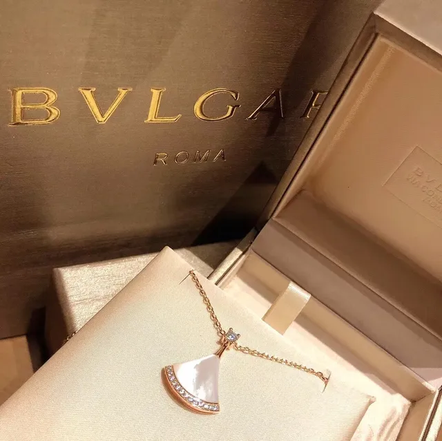 Rose-Gold Tone Fan-Shaped Mother-of-Pearl and Crystal Pendant Necklace 5