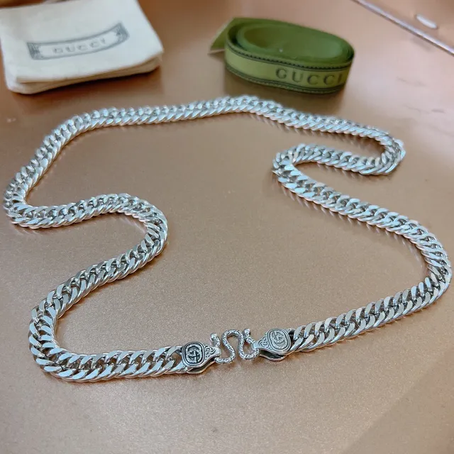 Silver Chunky Curb Link Chain Ornate Toggle-Style Clasp Necklace 4