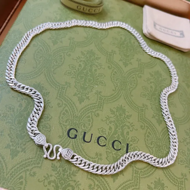 Silver Chunky Curb Link Chain Ornate Toggle-Style Clasp Necklace 8
