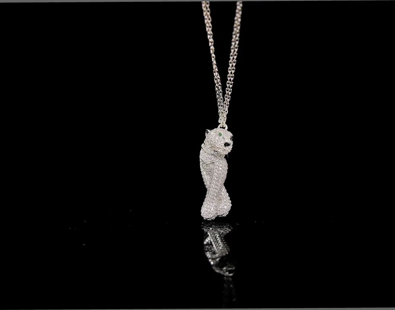 Silver Gold Leopard-Shaped Pendant Pavé-Set Crystals Necklace 5