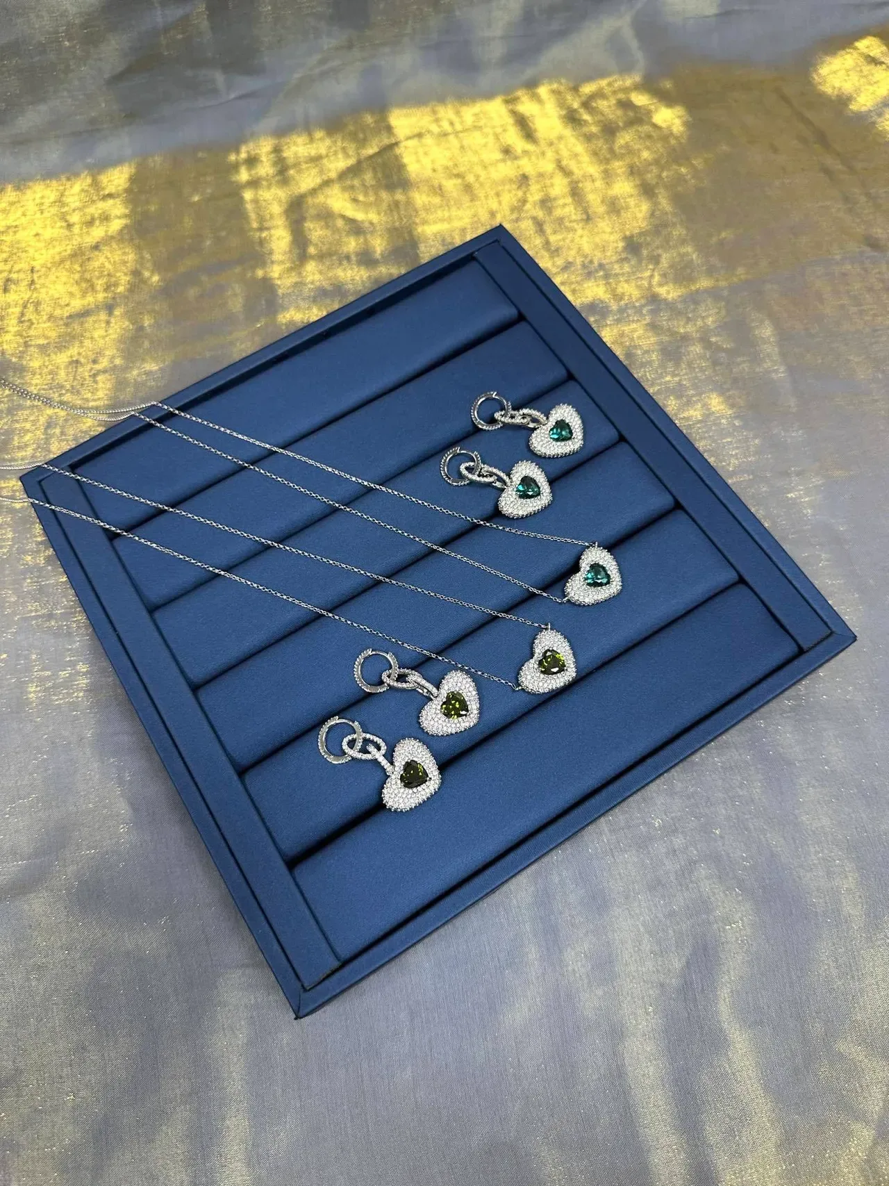 Silver Navy Heart-Shaped Pavé-Set Earrings 7