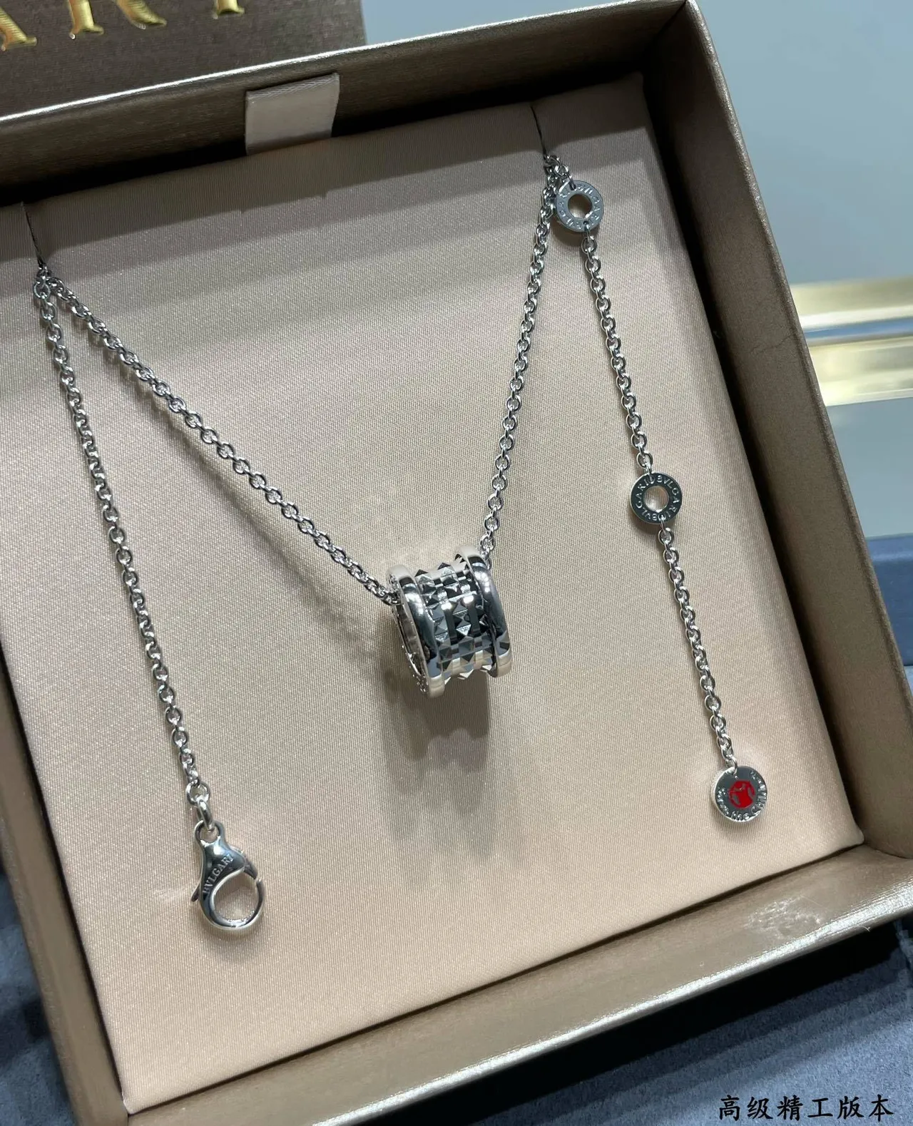 Silver Red Chain Textured Cylindrical Pendant Necklace 3