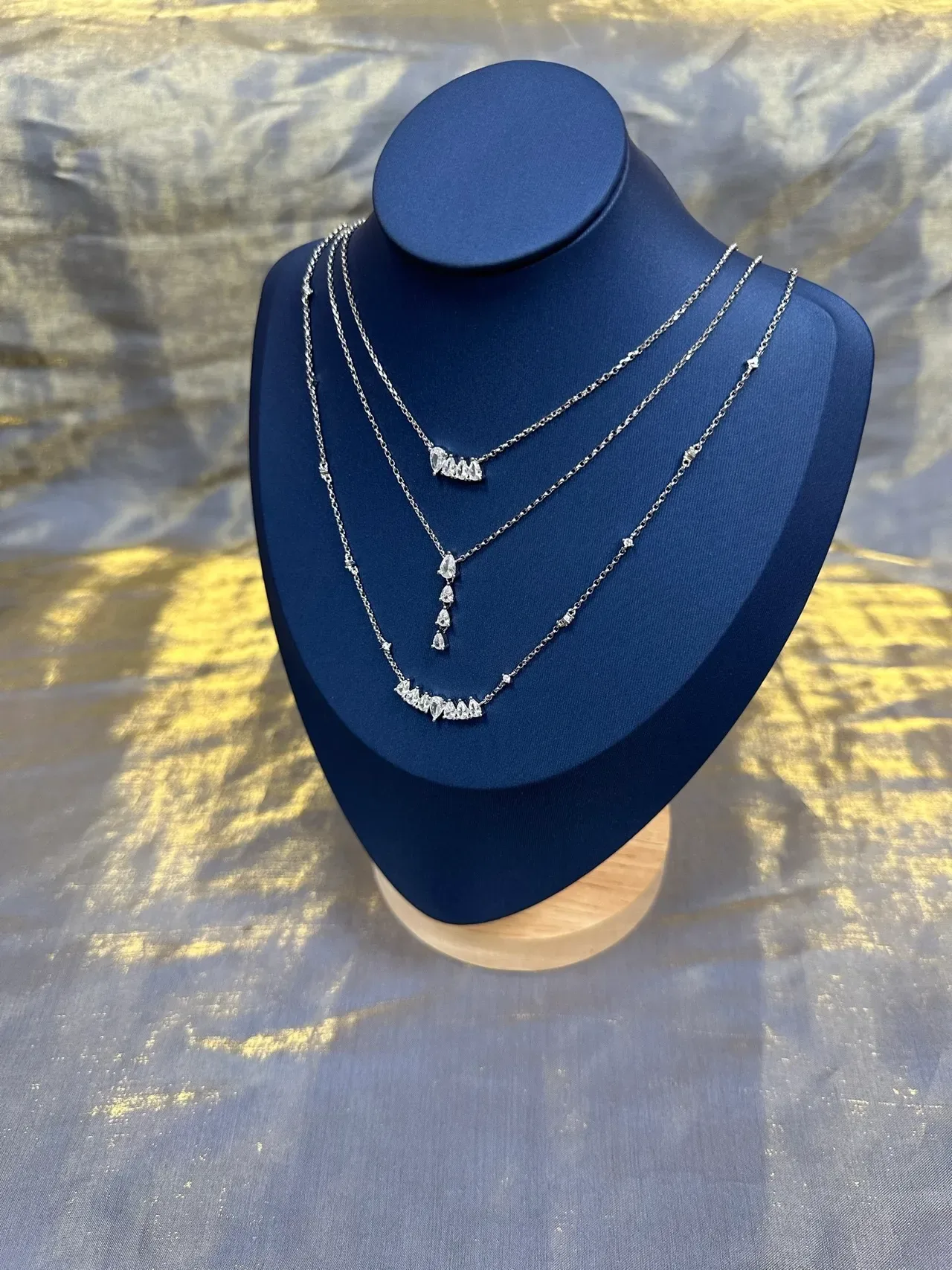 Silver-Tone Graduated Diamond-Studded Pendant Necklace 7