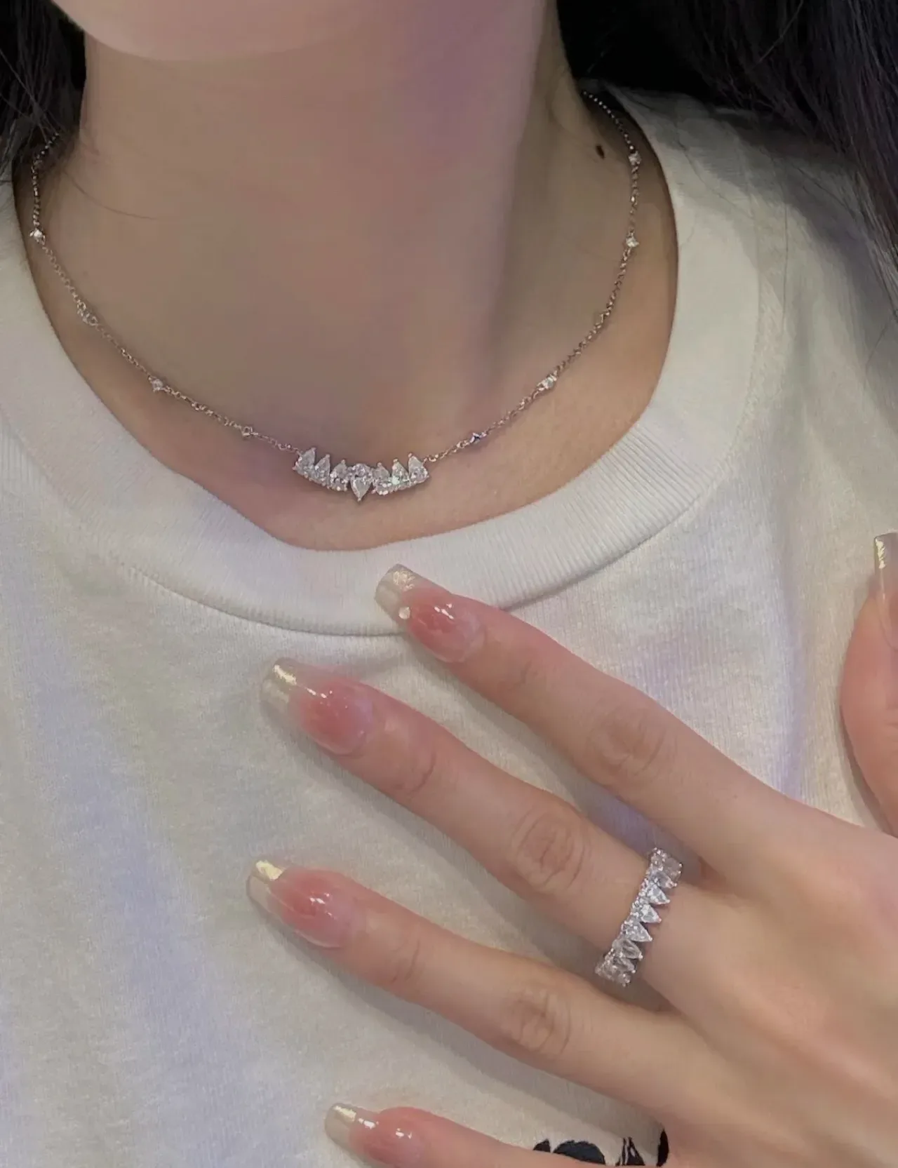 Silver-Tone Graduated Diamond-Studded Pendant Necklace 9