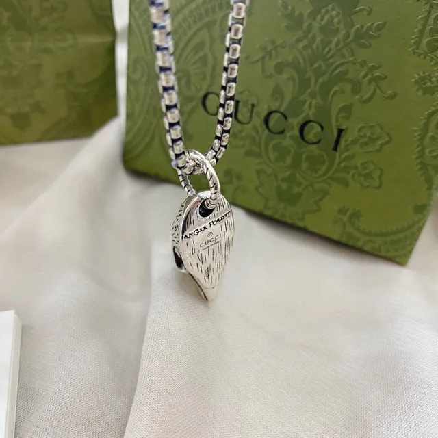 Silver-Toned Bird Head Pendant Box Chain Necklace 6
